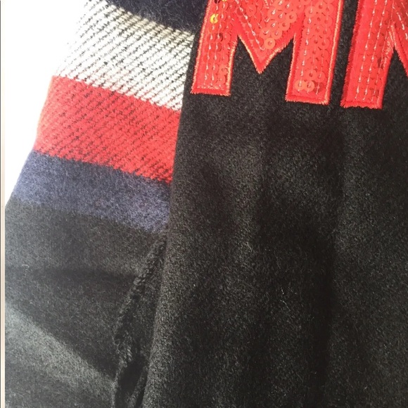 New Tommy Hilfiger Tommy Sequinned Scarf Black Red Fringed Winter - Picture 9 of 9